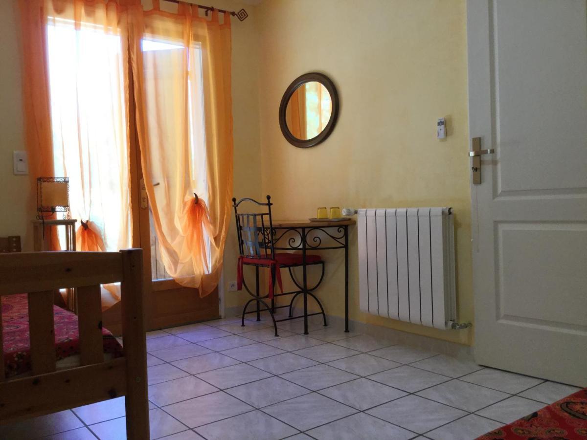 Bed and Breakfast Mas Soleil Et Vignes Saint-Hippolyte  Экстерьер фото